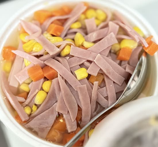 sliced ham with macaroni in soup 火腿絲湯通粉